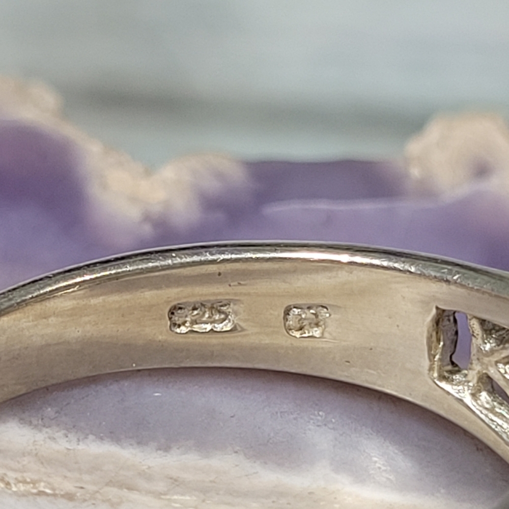 AVON Elegant Silver Women's Ring - Picture 4 of 9